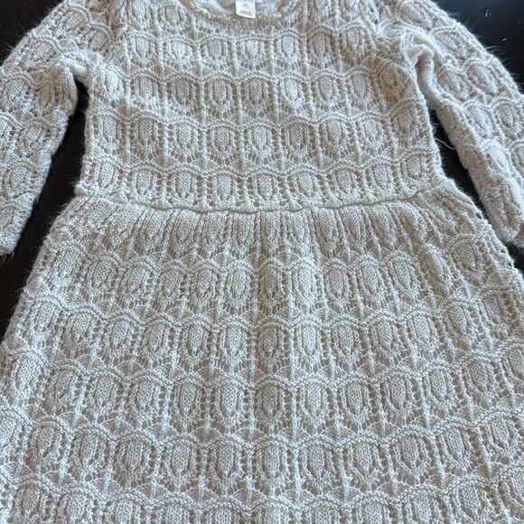 Crocheted cream with gold glitter dress size 4T - Picture 3 of 3